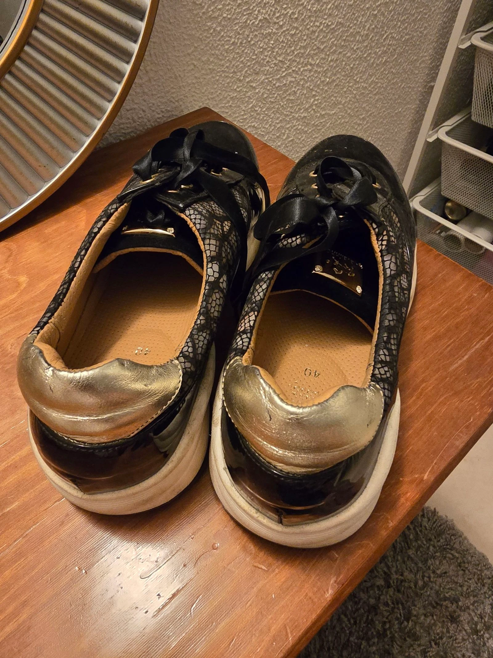 Tenis cavalinho original negro y dorado 40 – photo 2